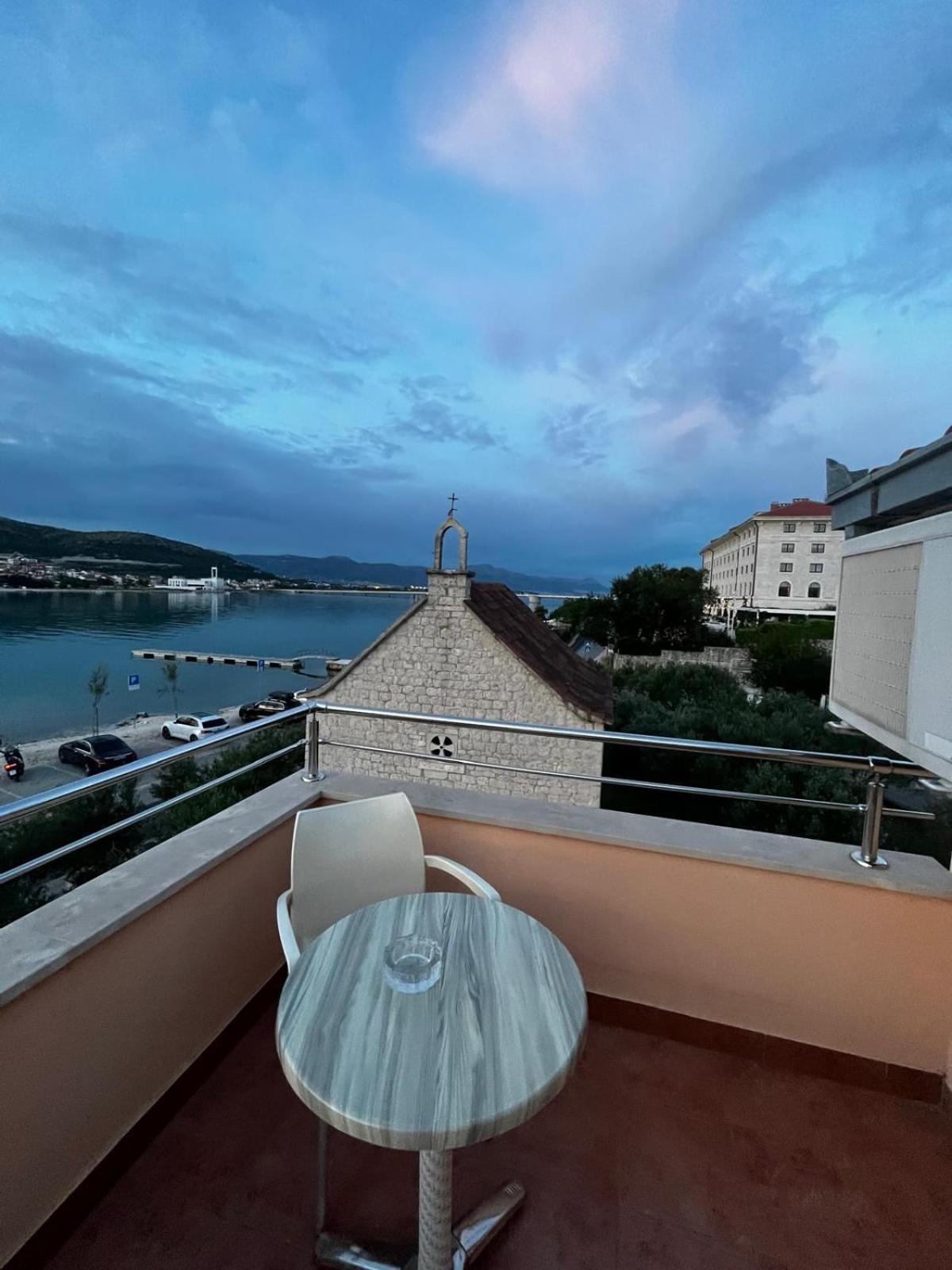 Apartments Kapetanovi Dvori Trogir Eksteriør billede