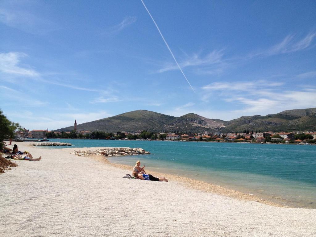Apartments Kapetanovi Dvori Trogir Værelse billede